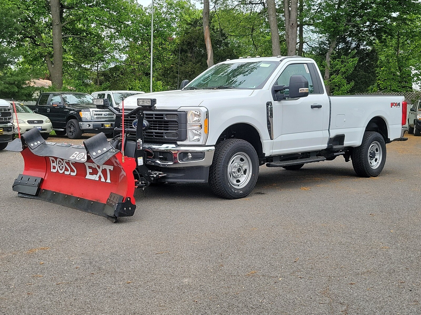 2023 Ford F-350 photo 2