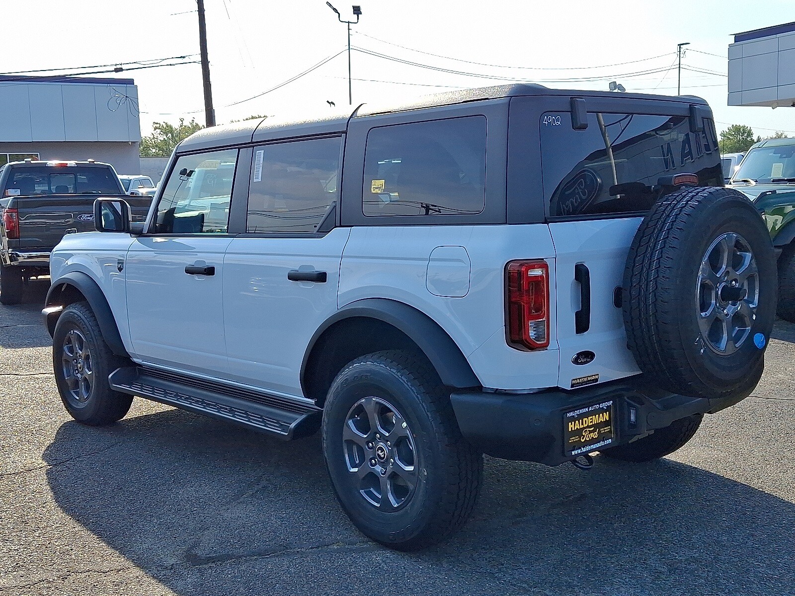2025 Ford Bronco Big Bend photo 2