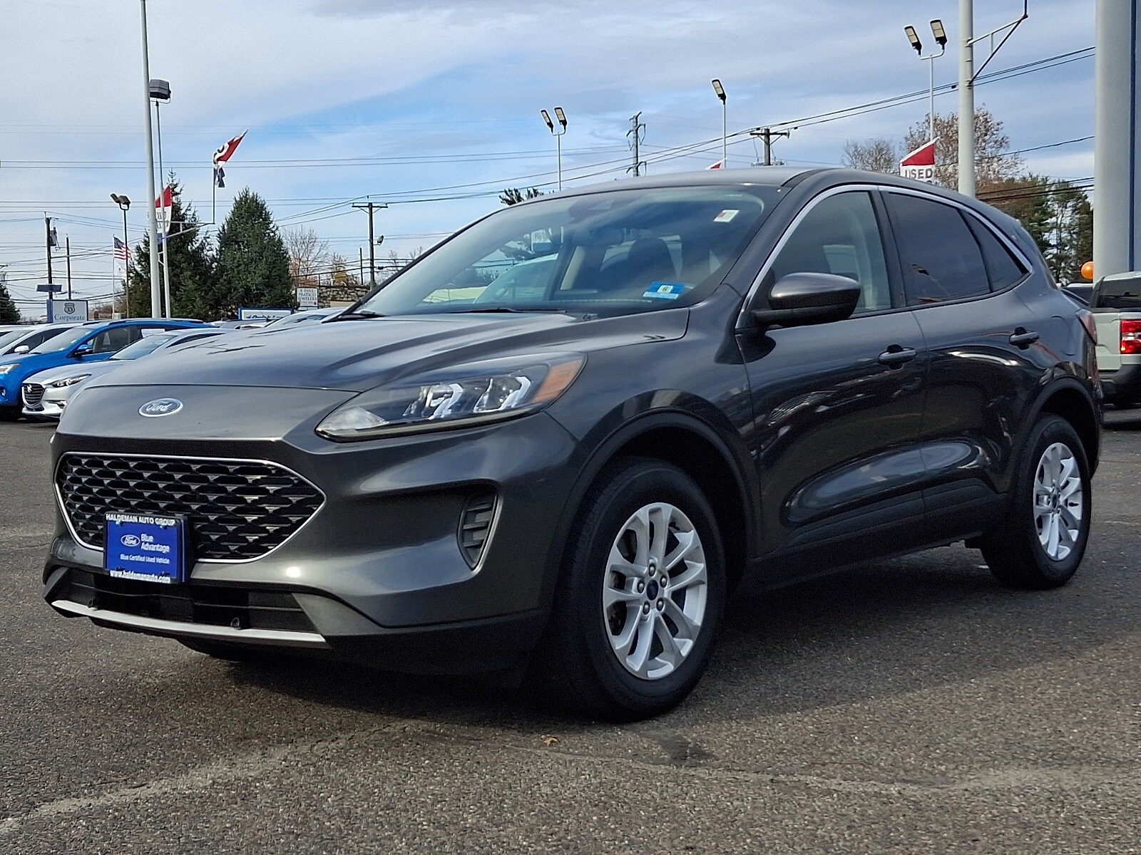 2020 Ford Escape SE photo 3