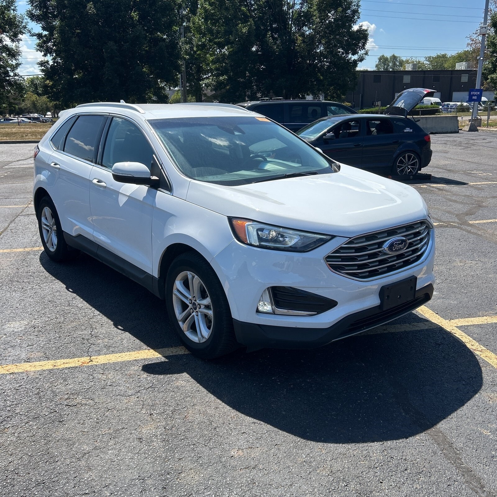 2020 Ford Edge SEL photo 2