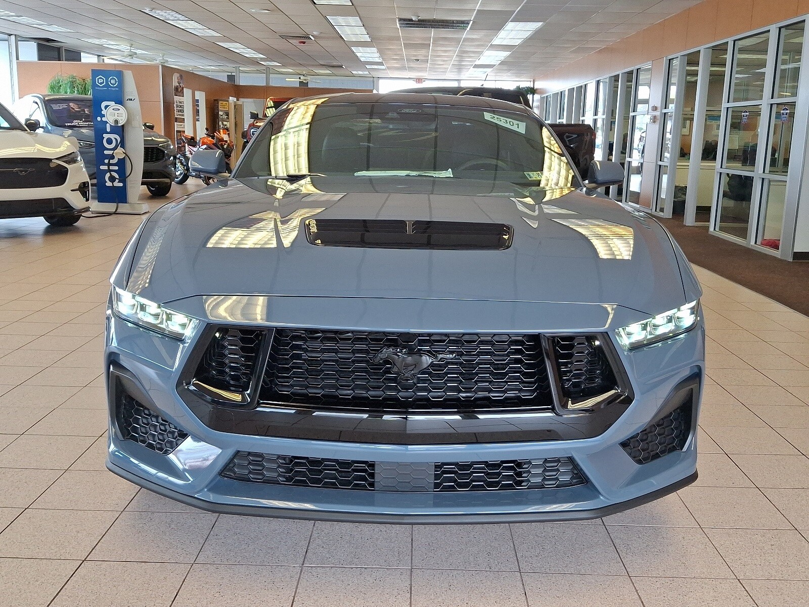 2025 Ford Mustang GT photo 2