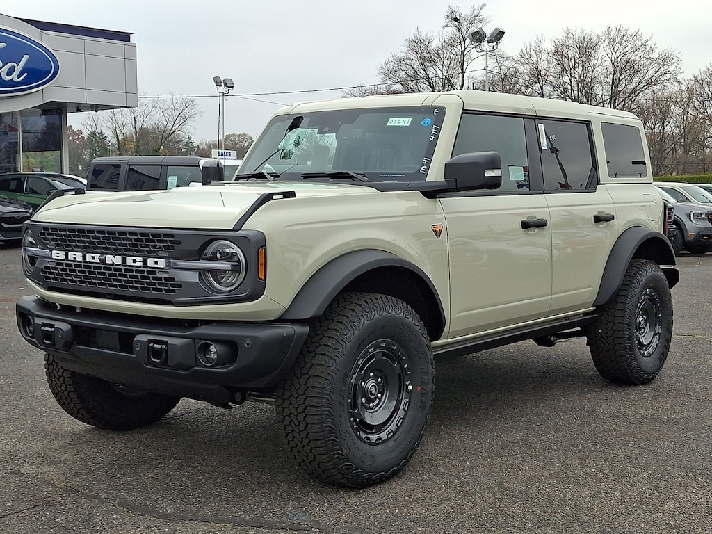 New 2025 Ford Bronco Badlands SUV