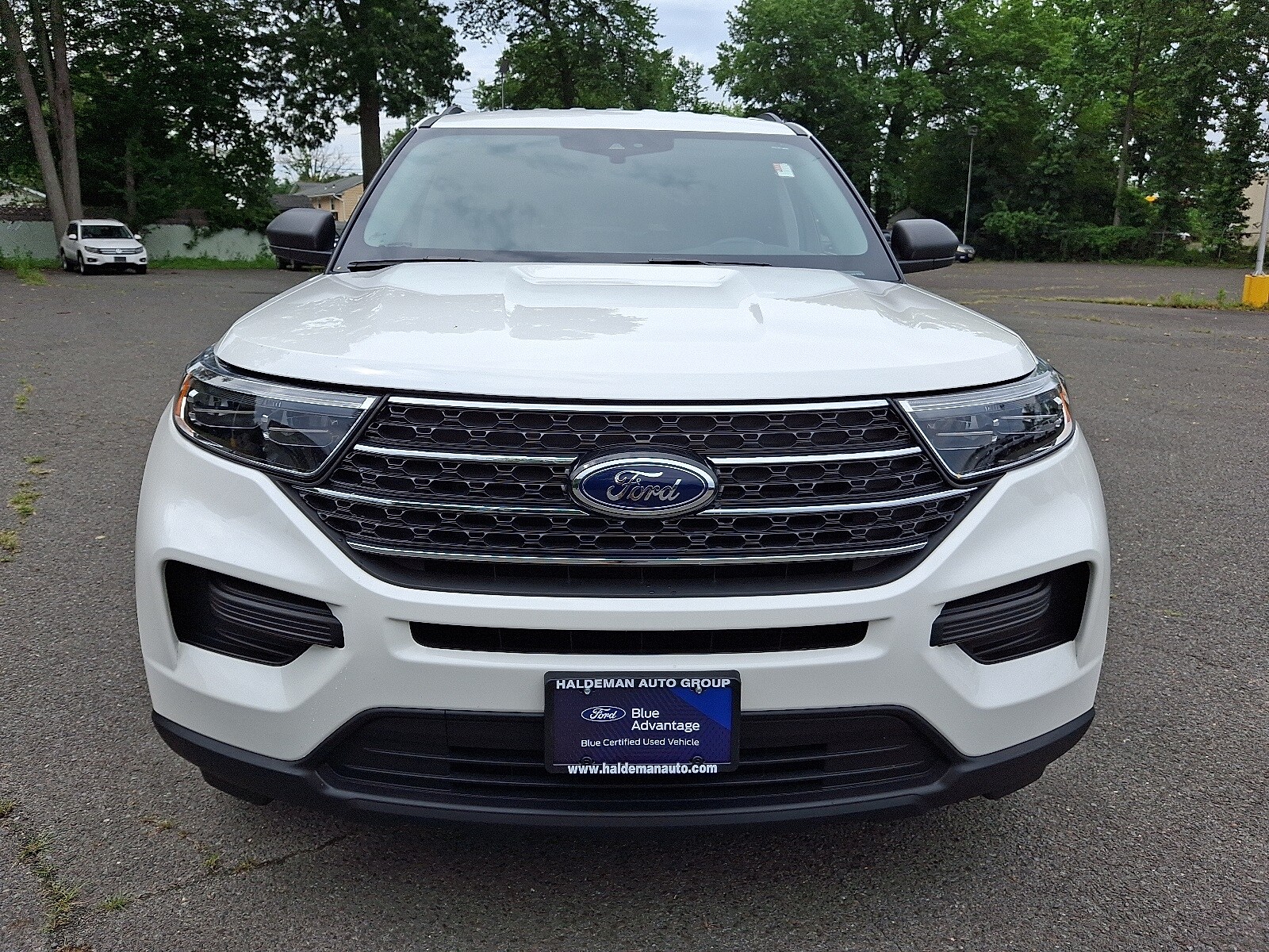2024 Ford Explorer XLT photo 2