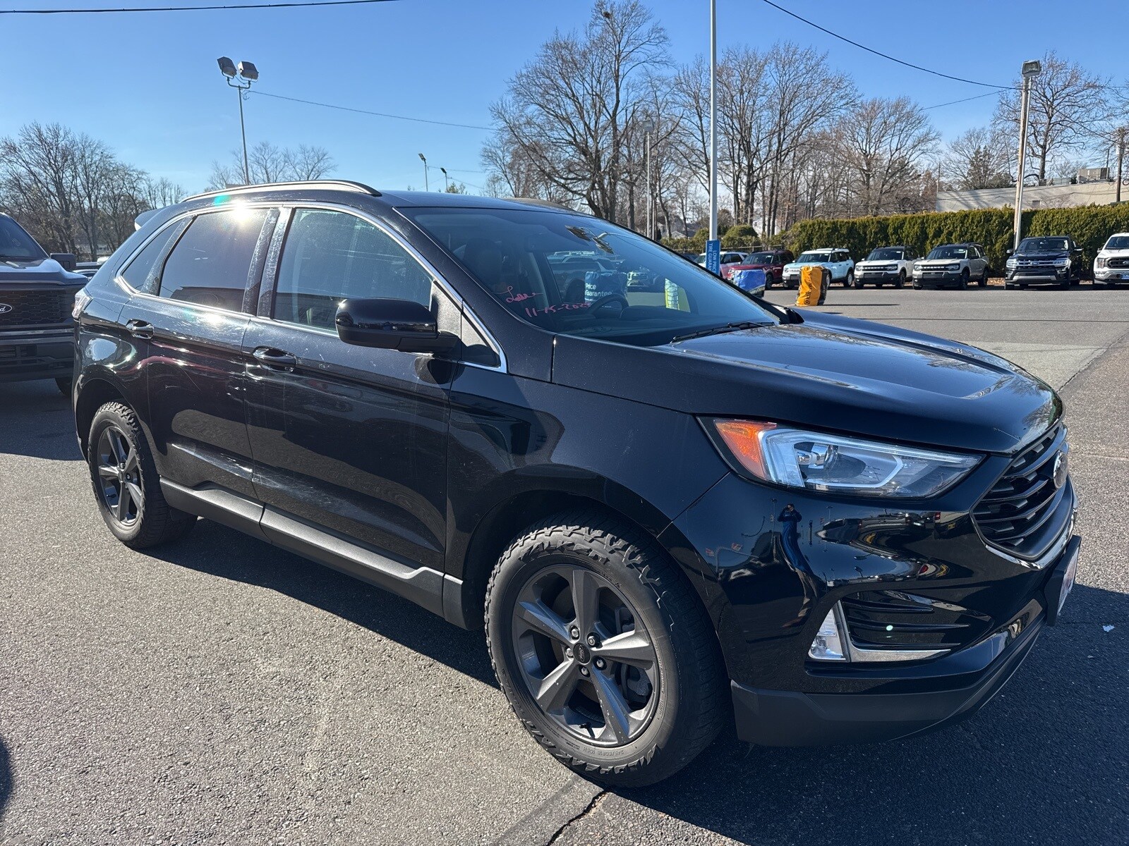 2022 Ford Edge SEL photo 3