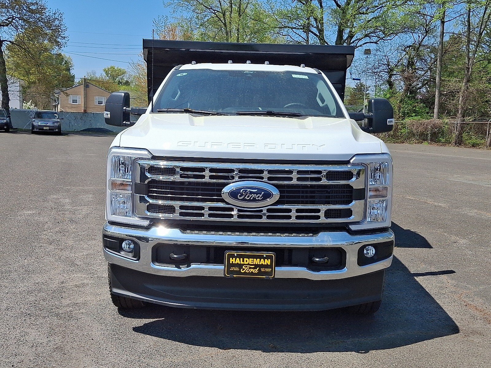 2025 Ford F-350 photo 2