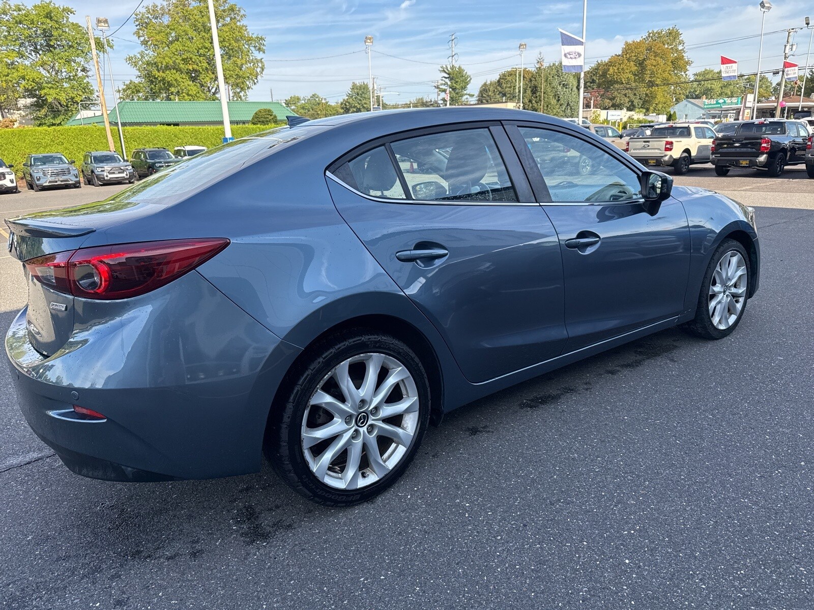 2014 Mazda Mazda3 s Touring photo 4