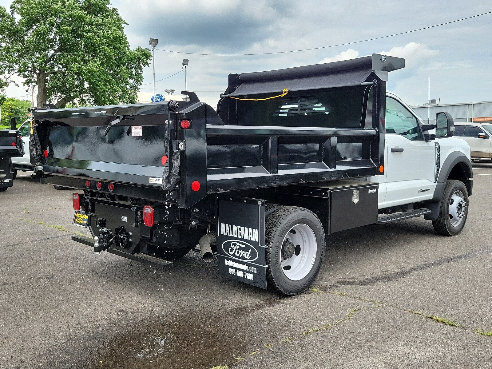 2024 Ford F-550 photo 4