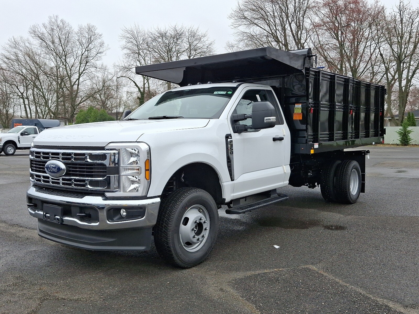 2024 Ford F-350 photo 3
