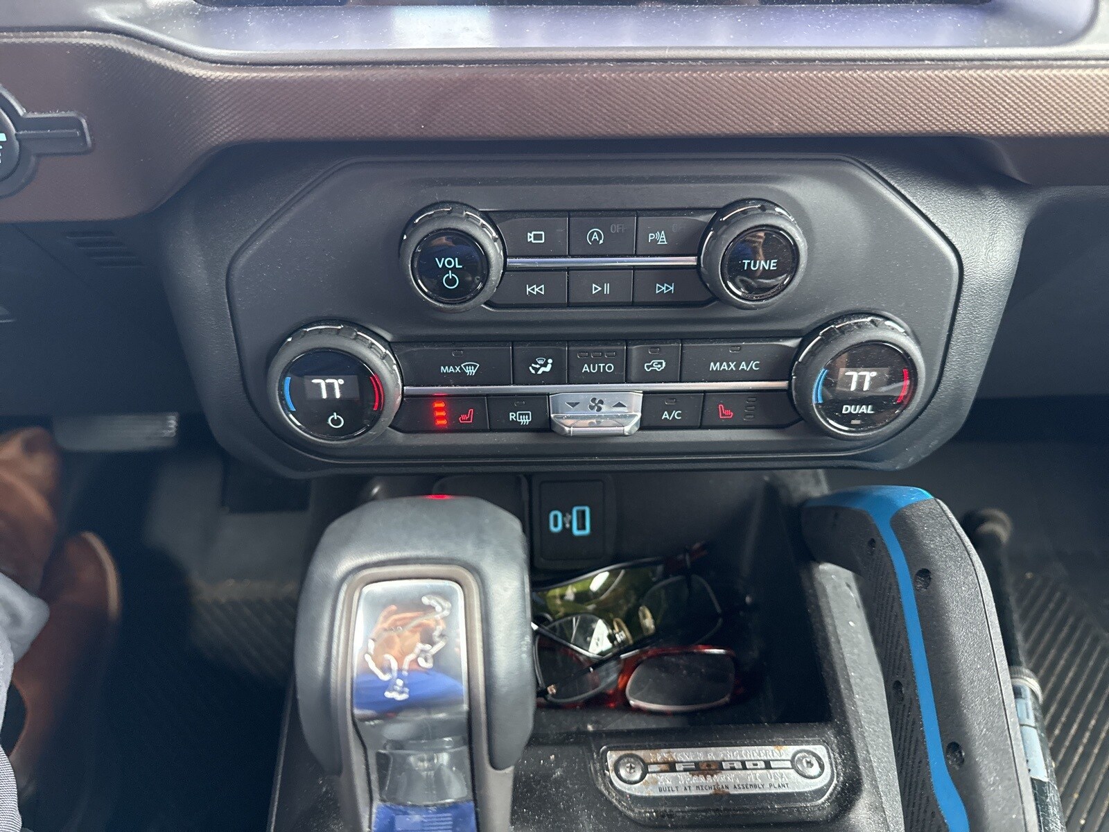 2023 Ford Bronco Outer Banks photo 4