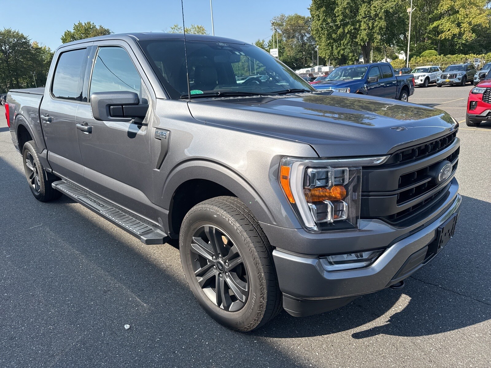 2022 Ford F-150 Lariat photo 2