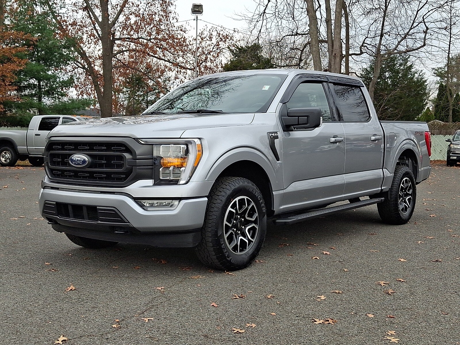 2023 Ford F-150 XLT photo 3