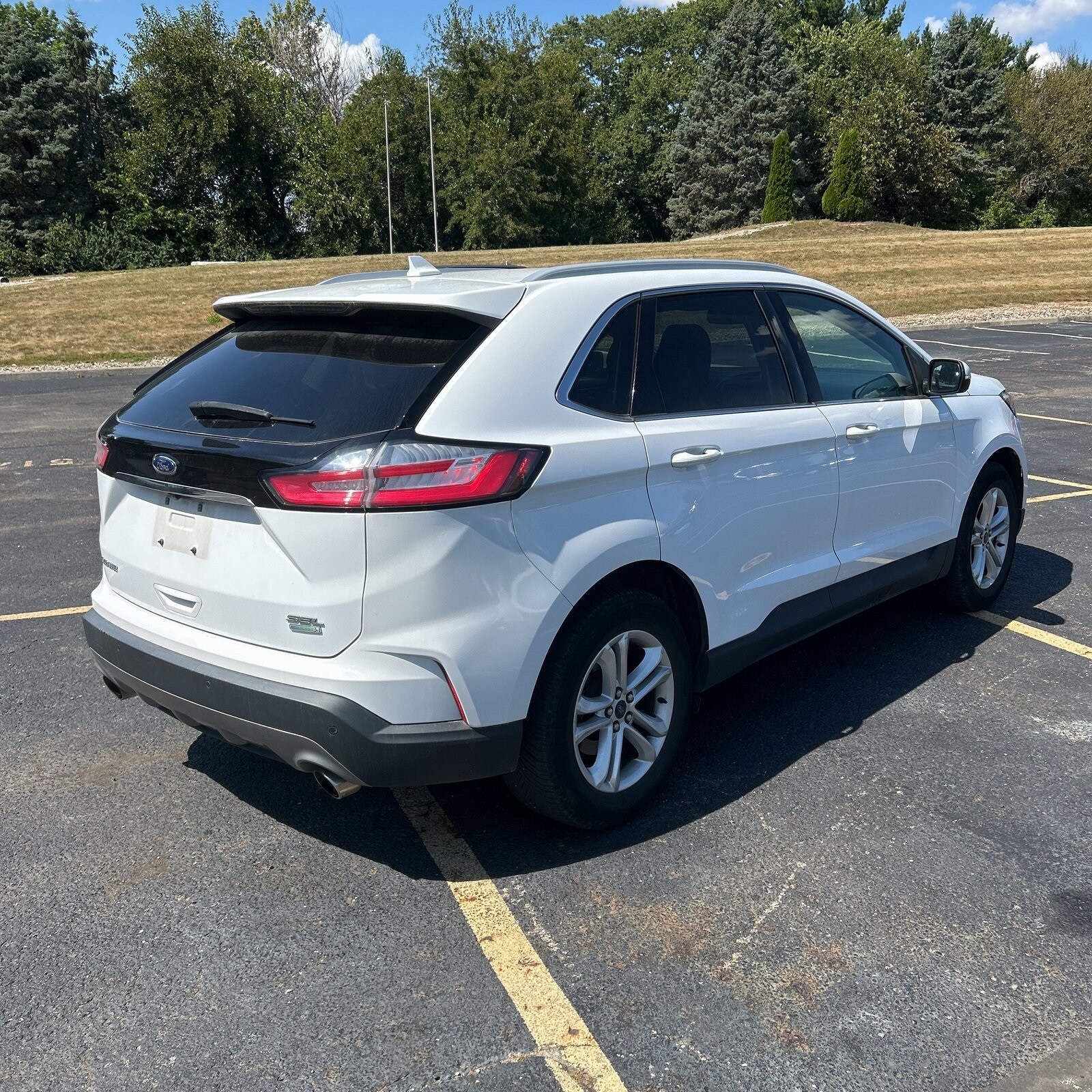 2020 Ford Edge SEL photo 4