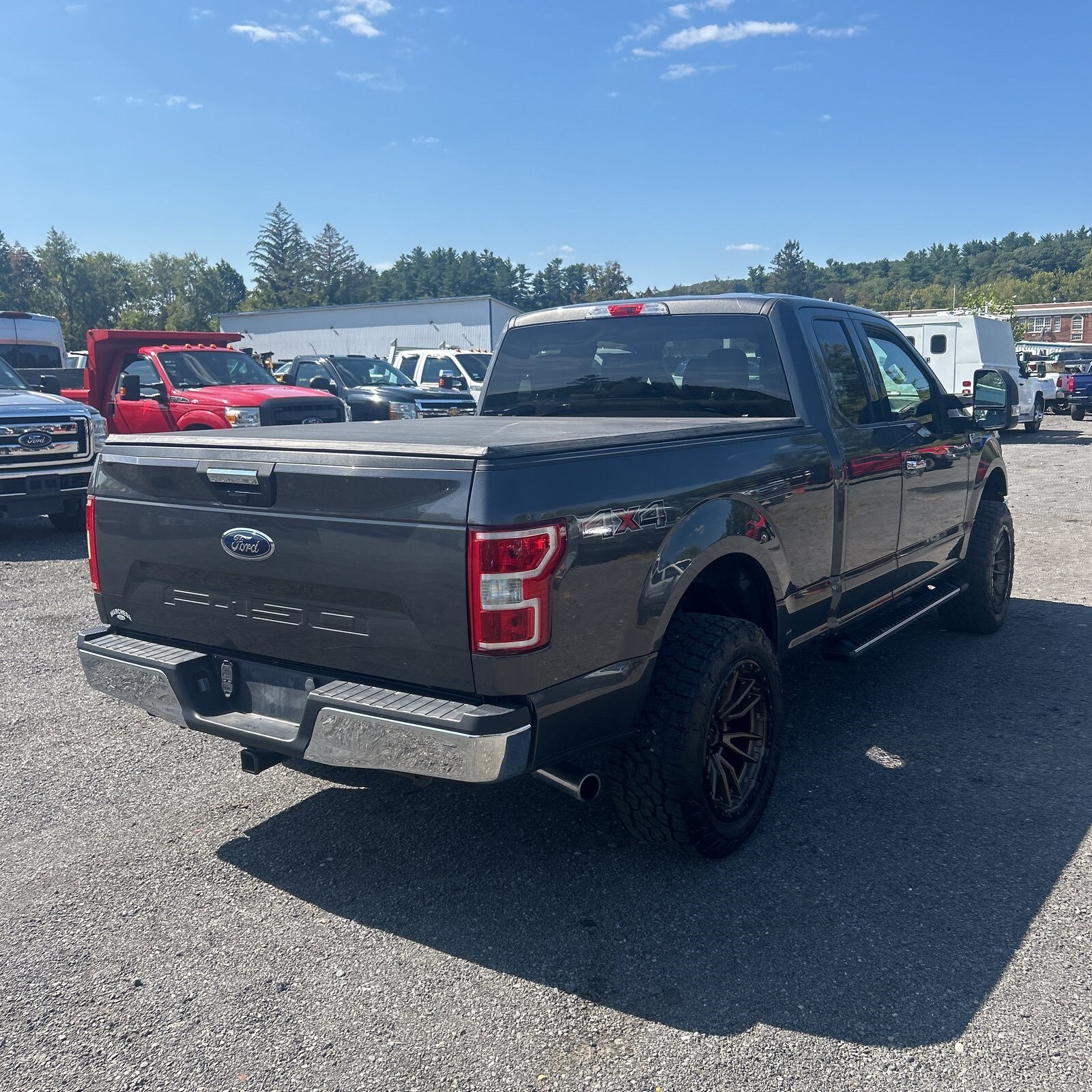 2019 Ford F-150 XLT photo 2