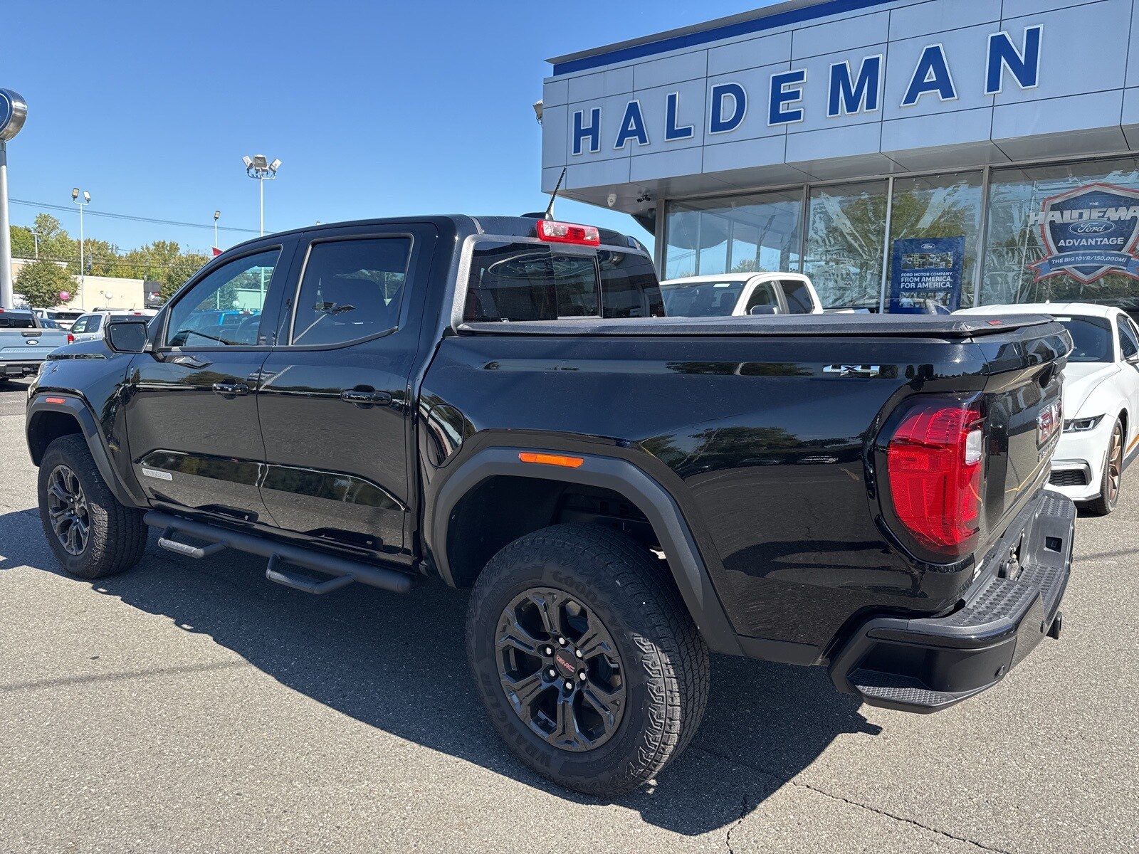 2024 Gmc Canyon Elevation photo 3