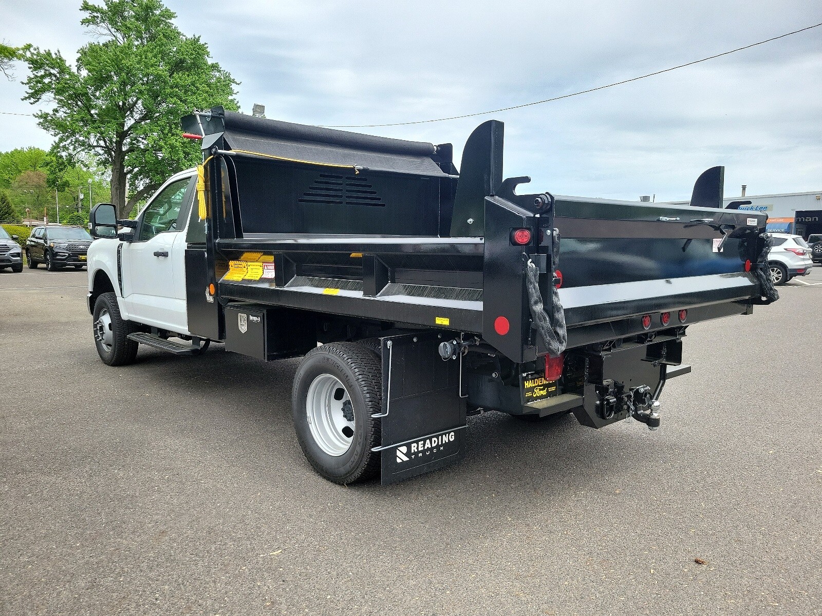 2023 Ford F-350 photo 3