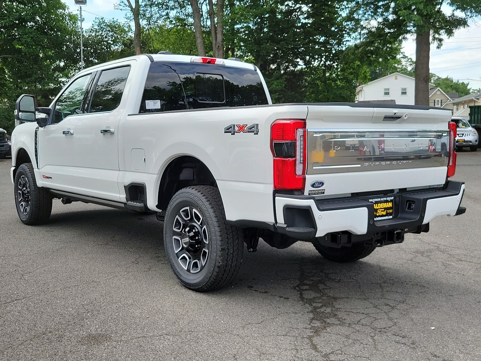 2024 Ford F-250 photo 3
