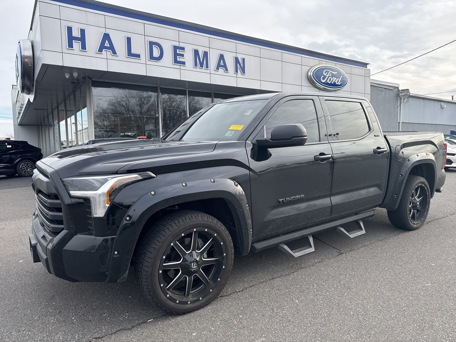 2025 Toyota Tundra SR5's photo