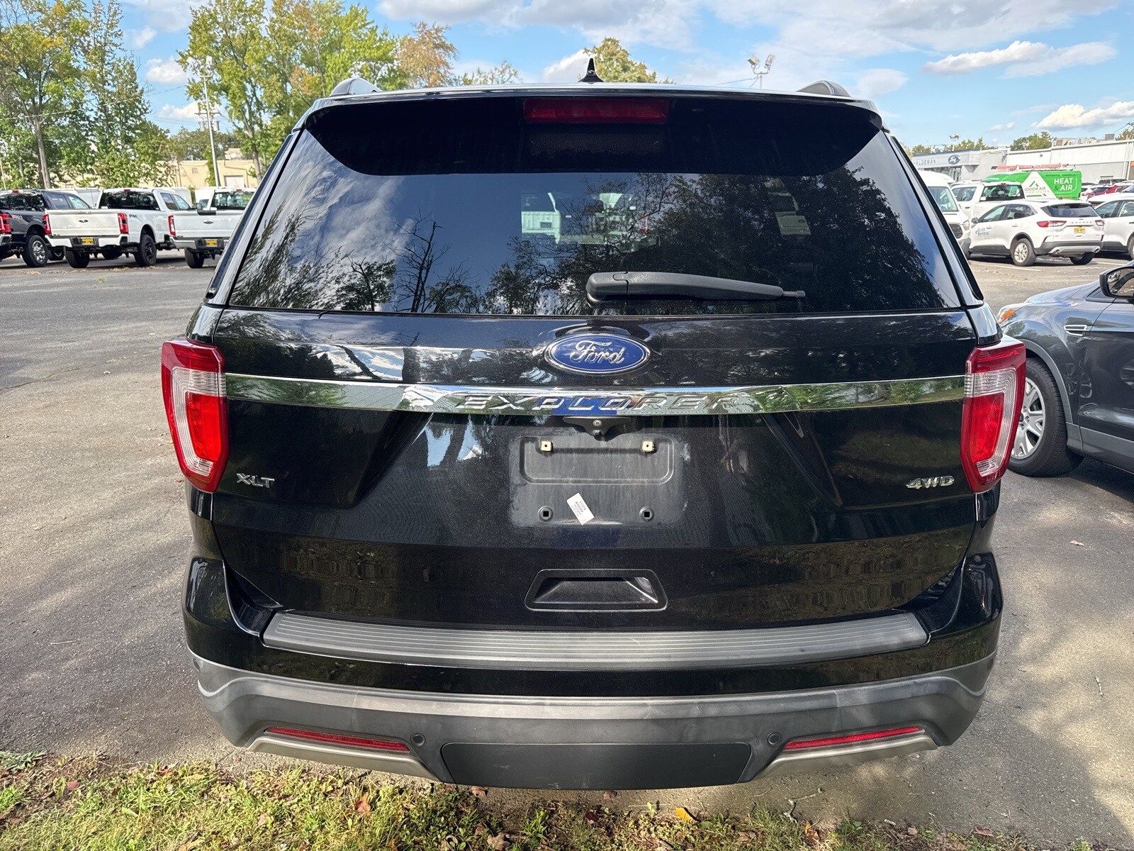 2019 Ford Explorer XLT photo 3