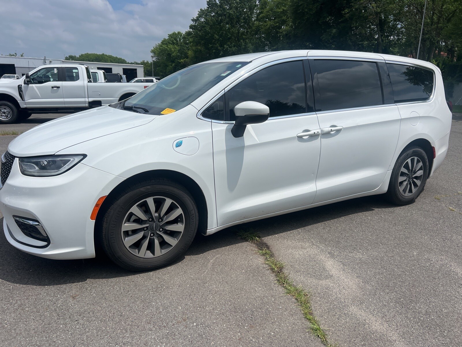 2023 Chrysler Pacifica Hybrid