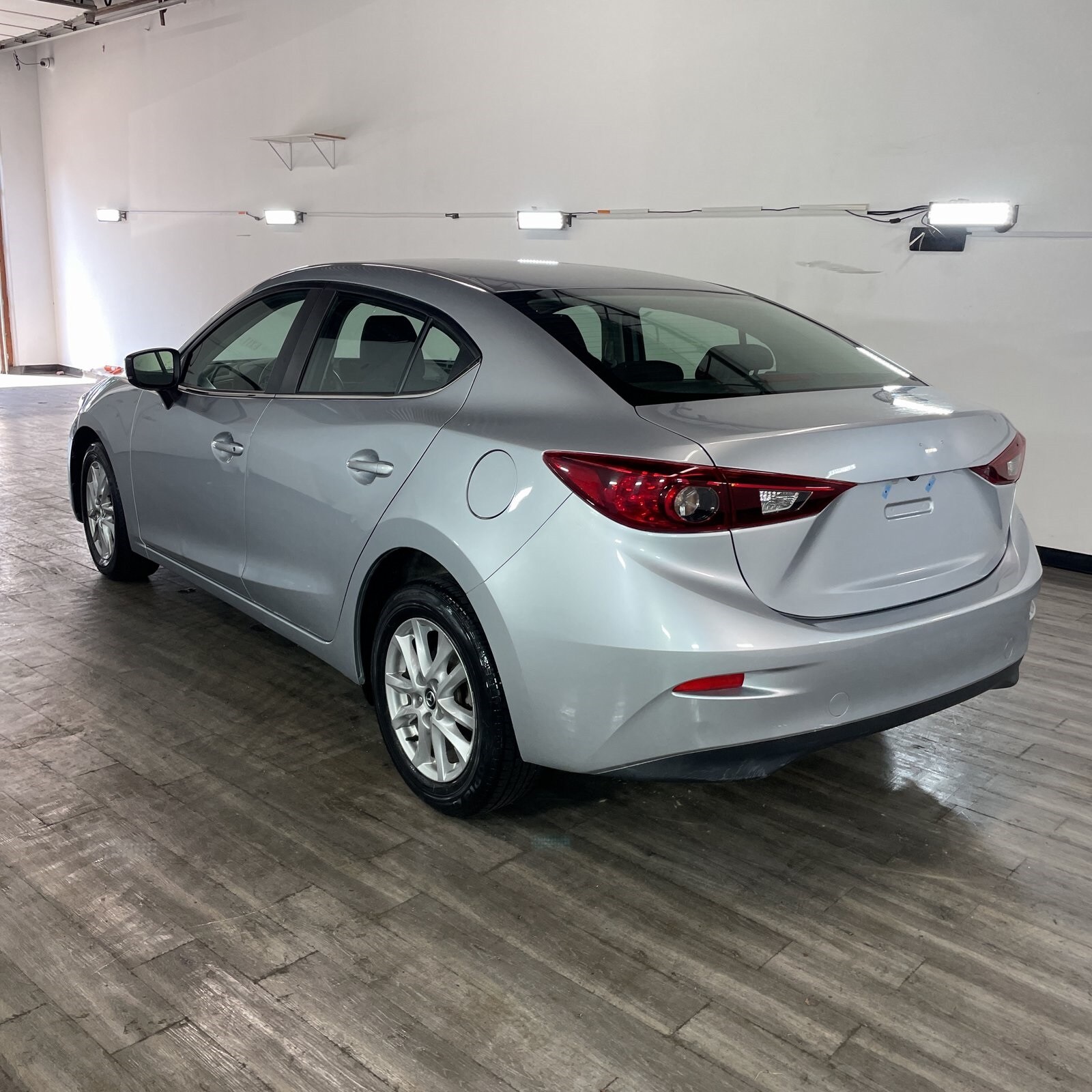 2017 Mazda Mazda3 Sport Sedan photo 2