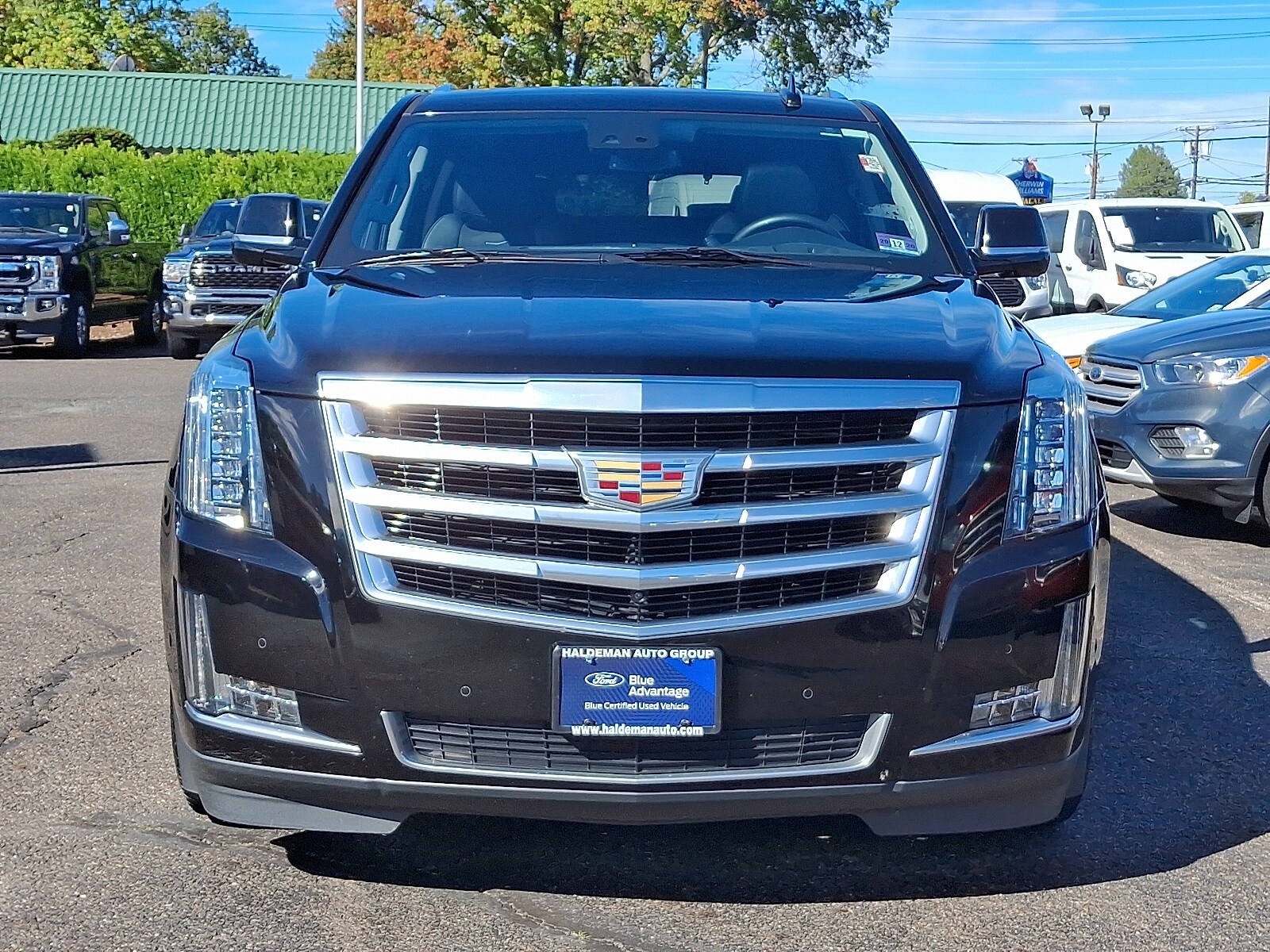 2020 Cadillac Escalade Luxury photo 2