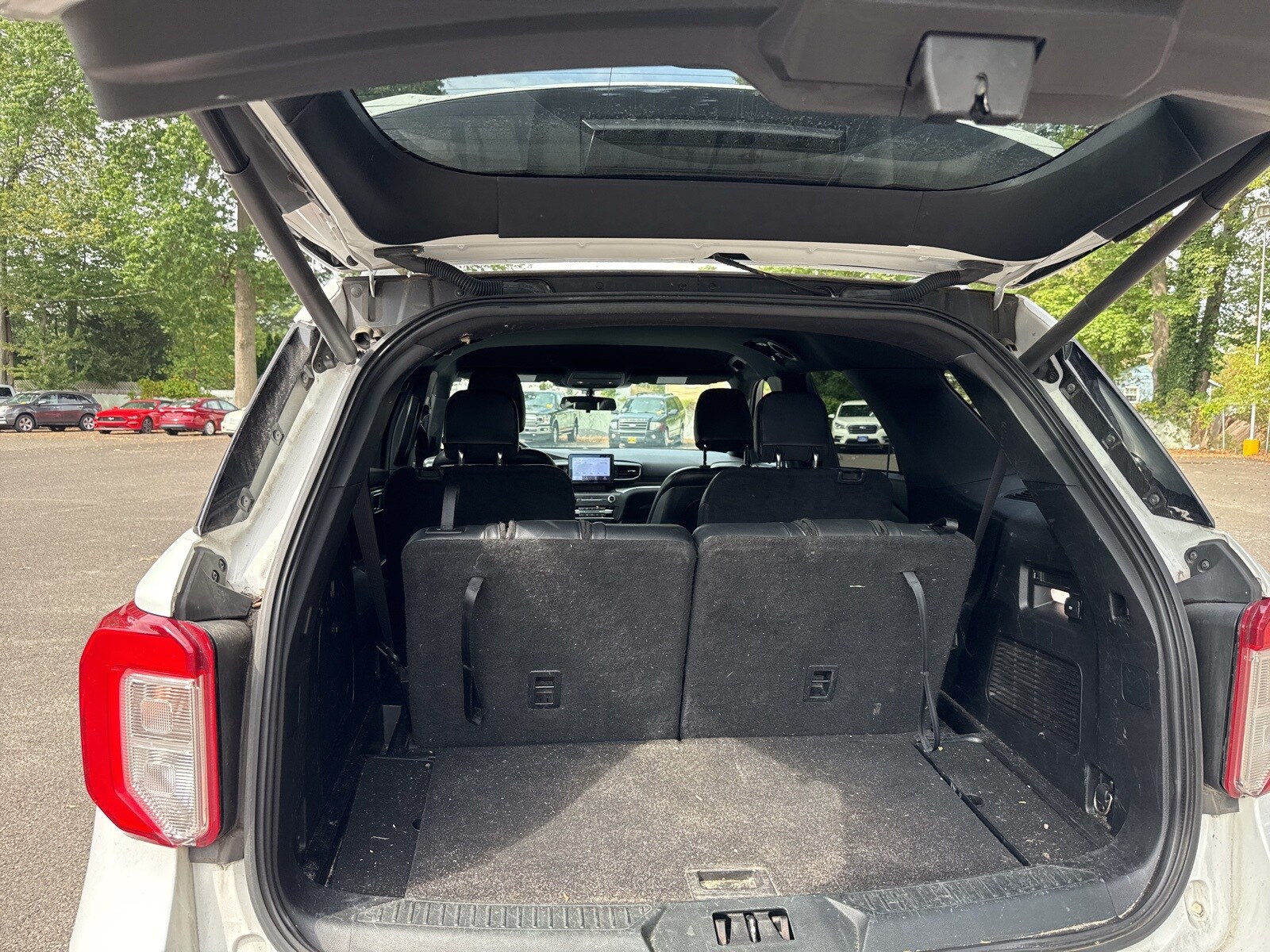 2020 Ford Explorer XLT photo 2