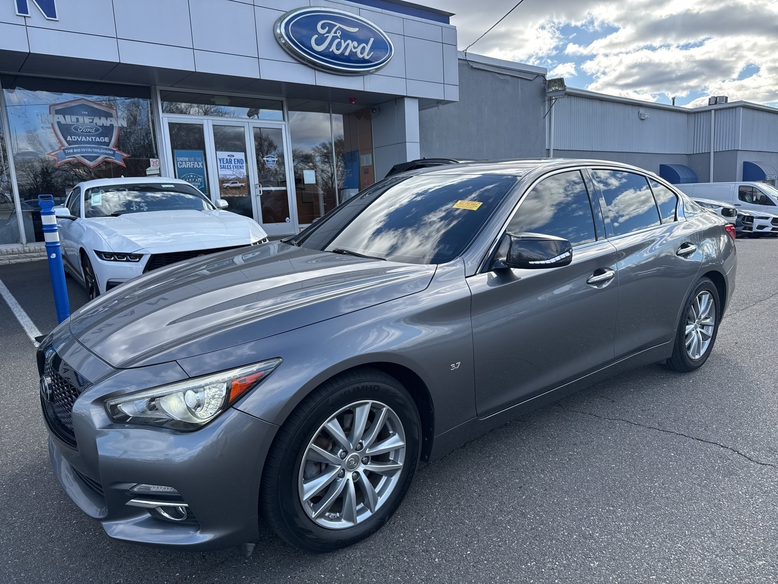 2015 INFINITI Q50 Premium