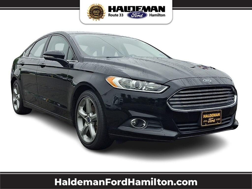 Used 2016 Ford Fusion SE Sedan