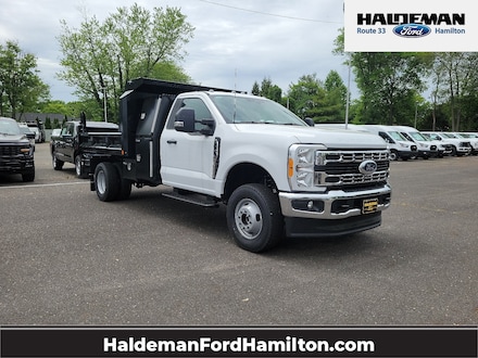 2023 Ford F-350SD XL Chassis