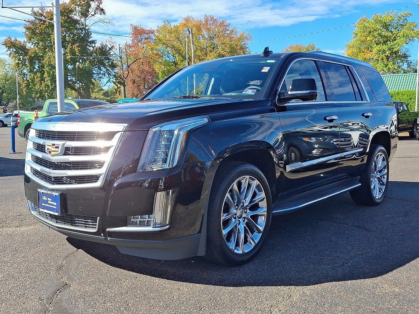 2020 Cadillac Escalade Luxury photo 3