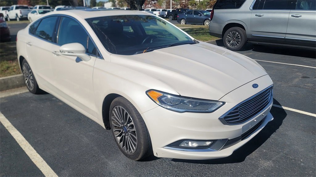 2017 Ford Fusion SE photo 3