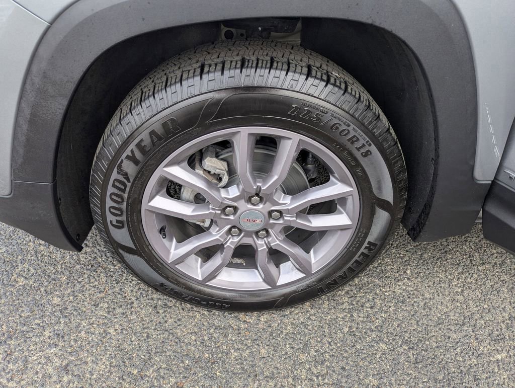 2023 GMC Terrain SLT - Photo 27