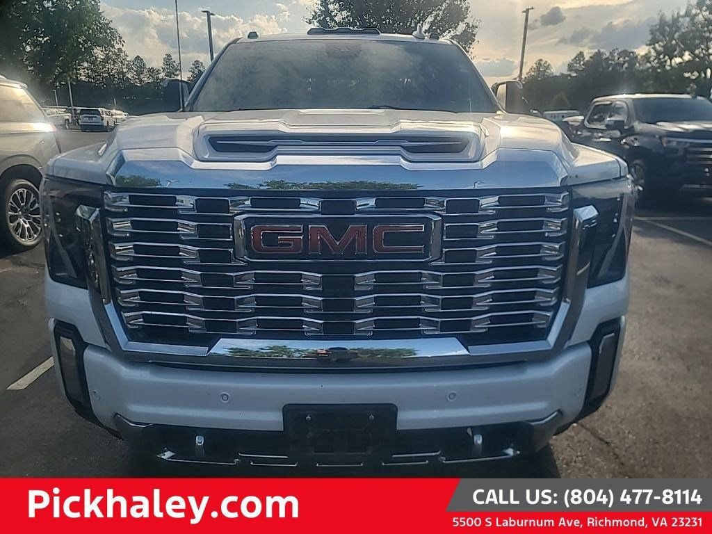 2024 GMC Sierra 4WD Crew Cab Long Box DRW Denali's photo