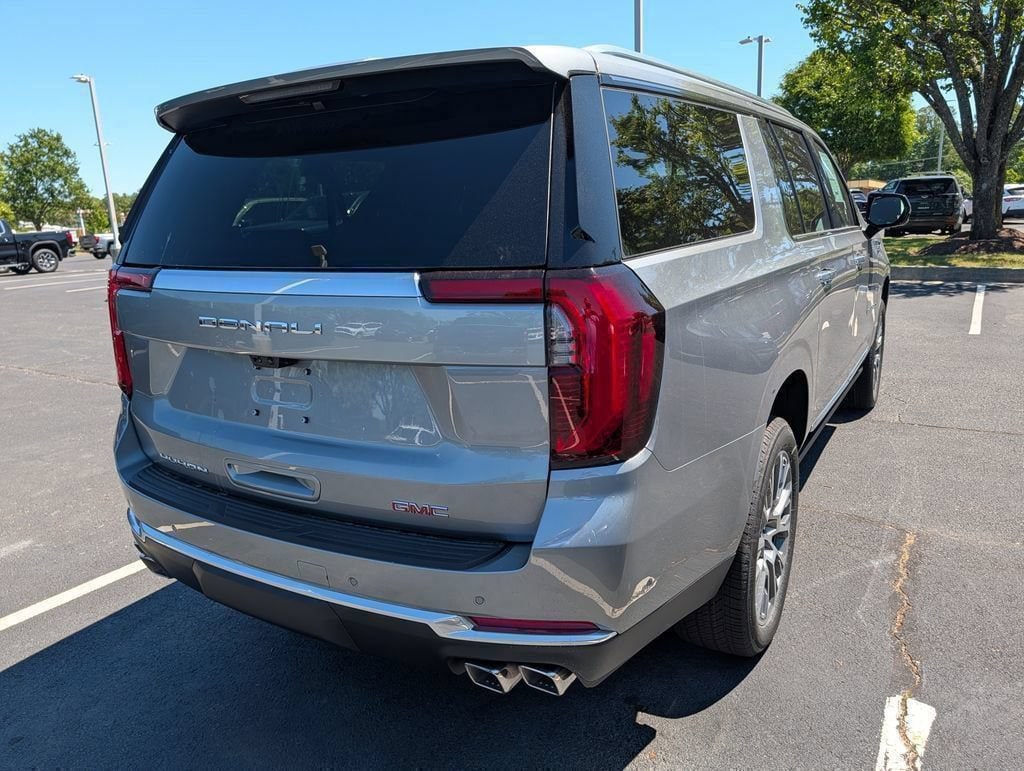2026 GMC Yukon XL Denali - Photo 6