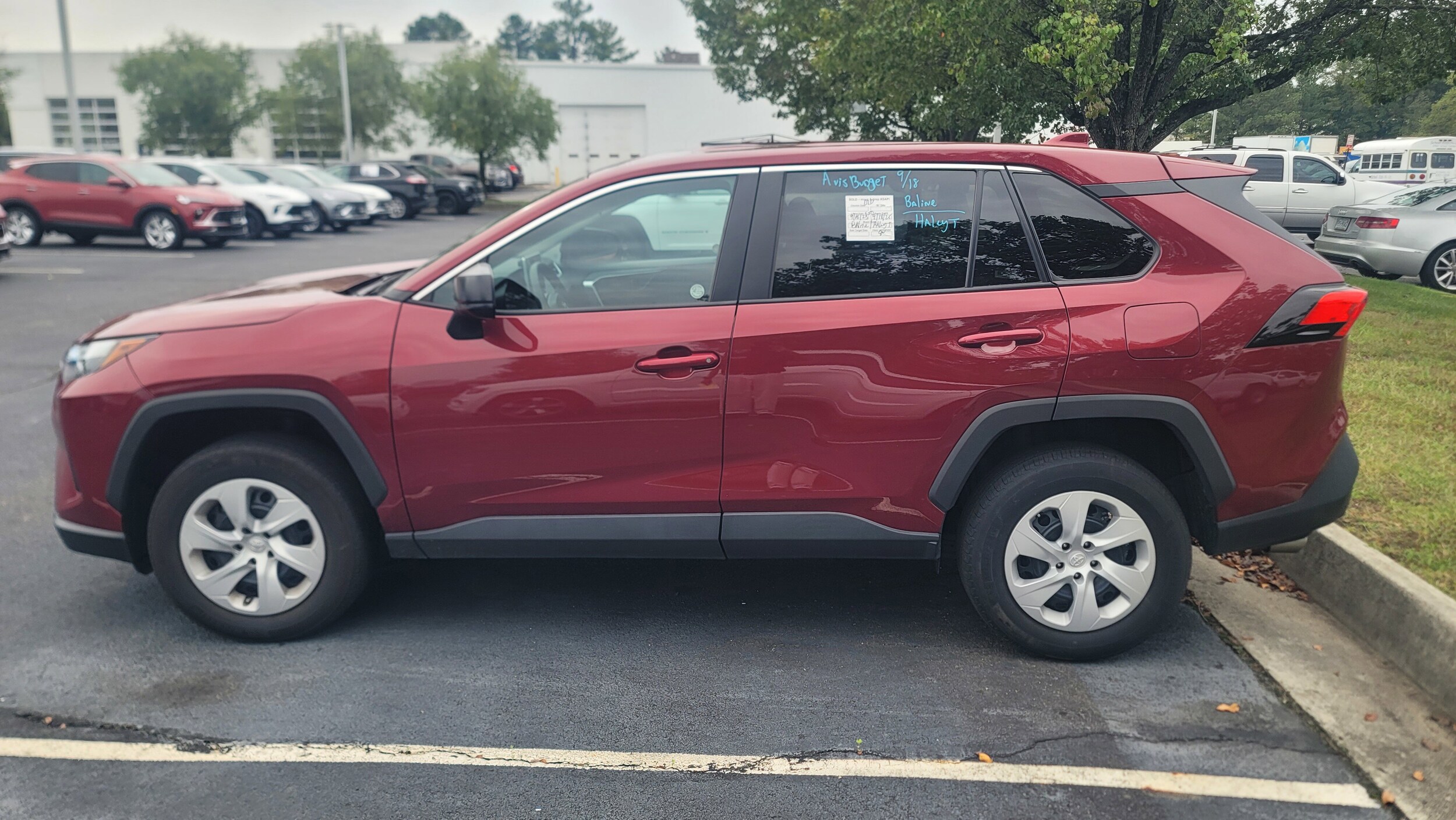 2024 Toyota RAV4 LE photo 3