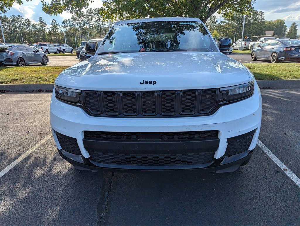 2024 Jeep Grand Cherokee Altitude photo 2