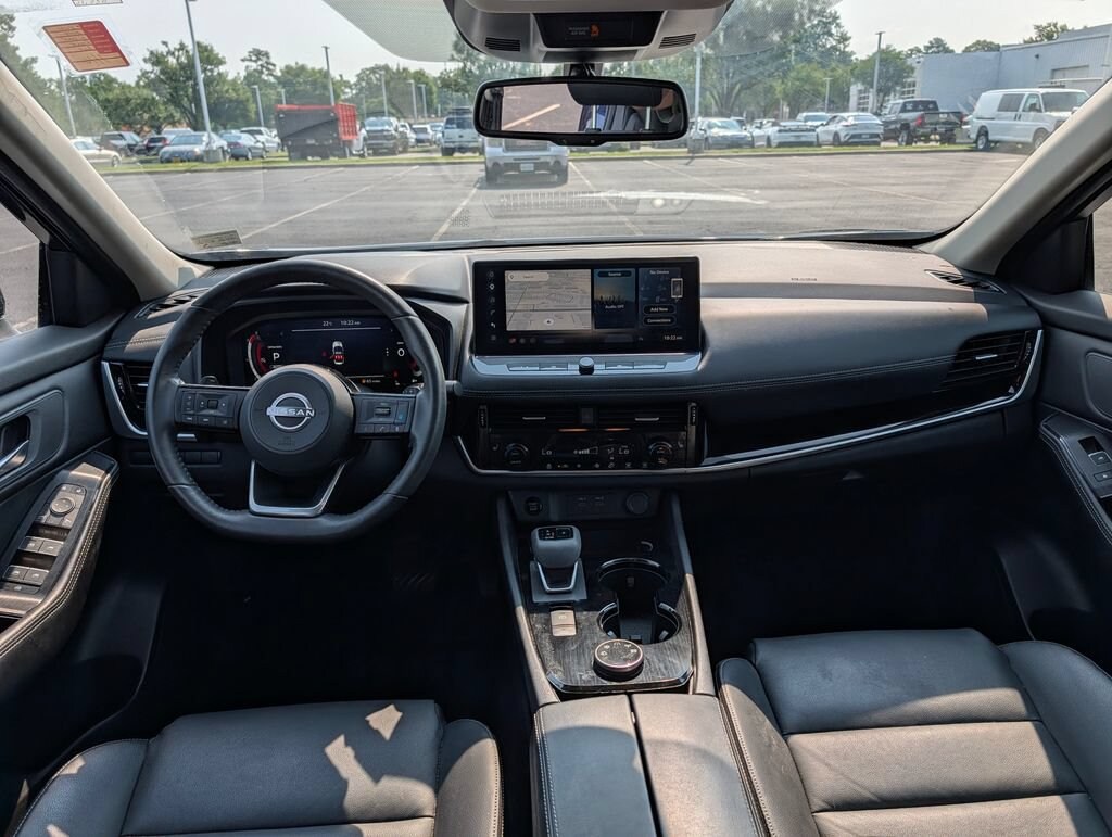 Used 2024 Nissan Rogue SL