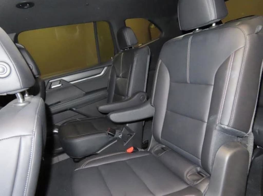 Used 2024 GMC Acadia Elevation SUV