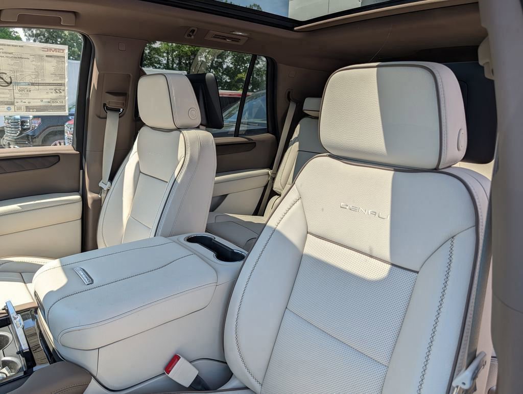 2026 GMC Yukon Denali - Photo 11