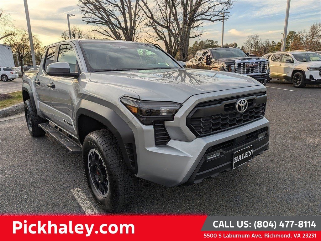 Used 2024 Toyota Tacoma 4WD SR5 Truck Double Cab