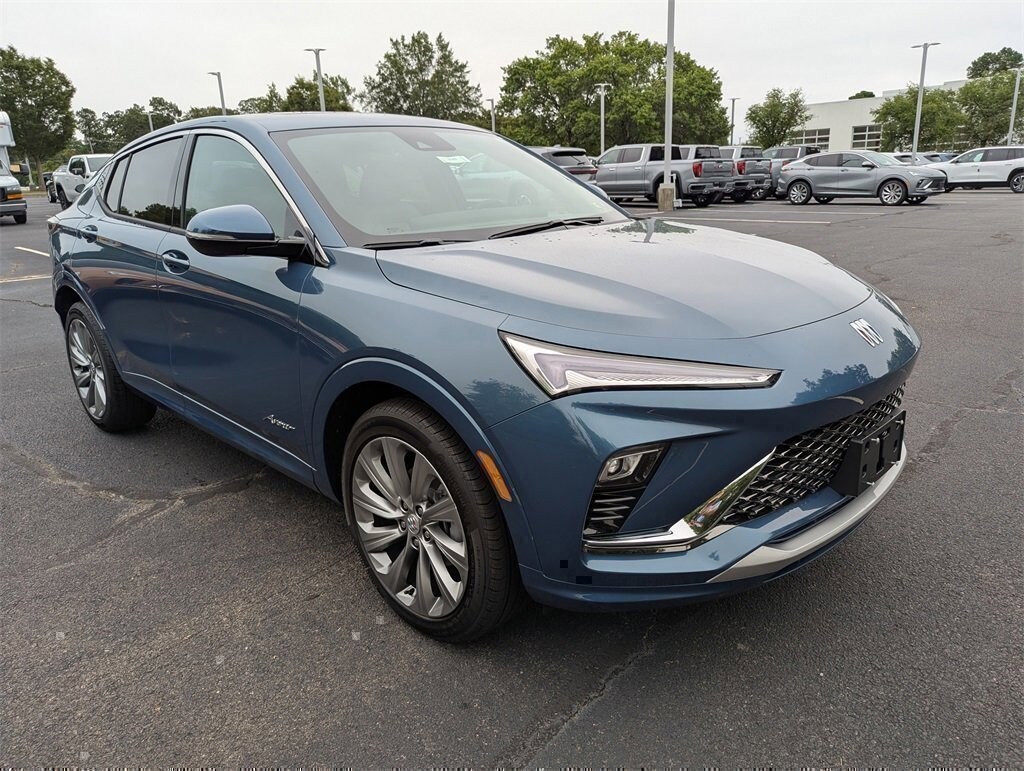 New 2025 Buick Envista Avenir SUV
