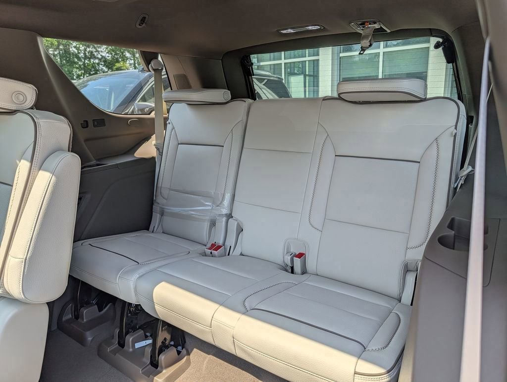 2026 GMC Yukon Denali - Photo 14