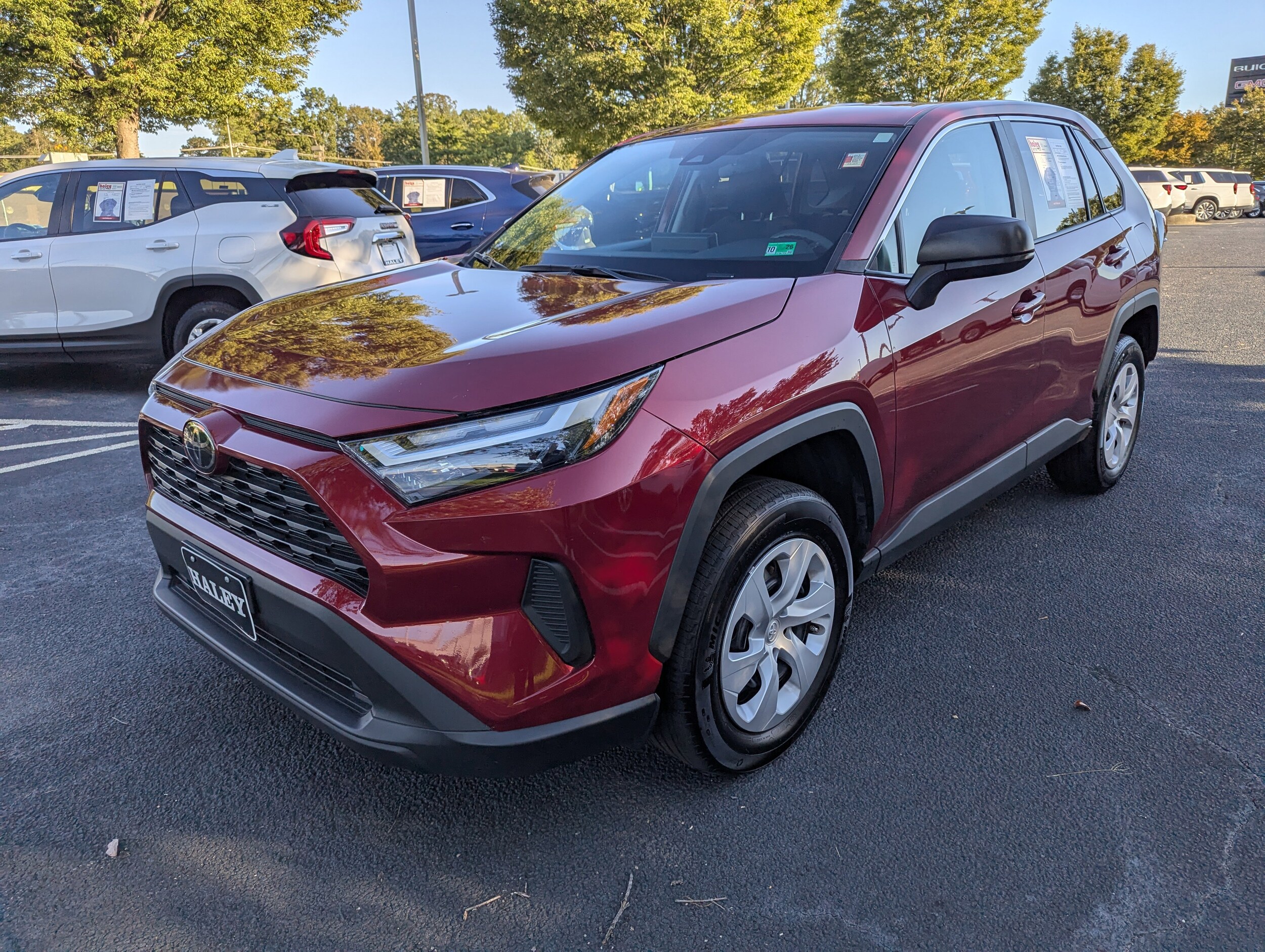 2024 Toyota RAV4 LE photo 4