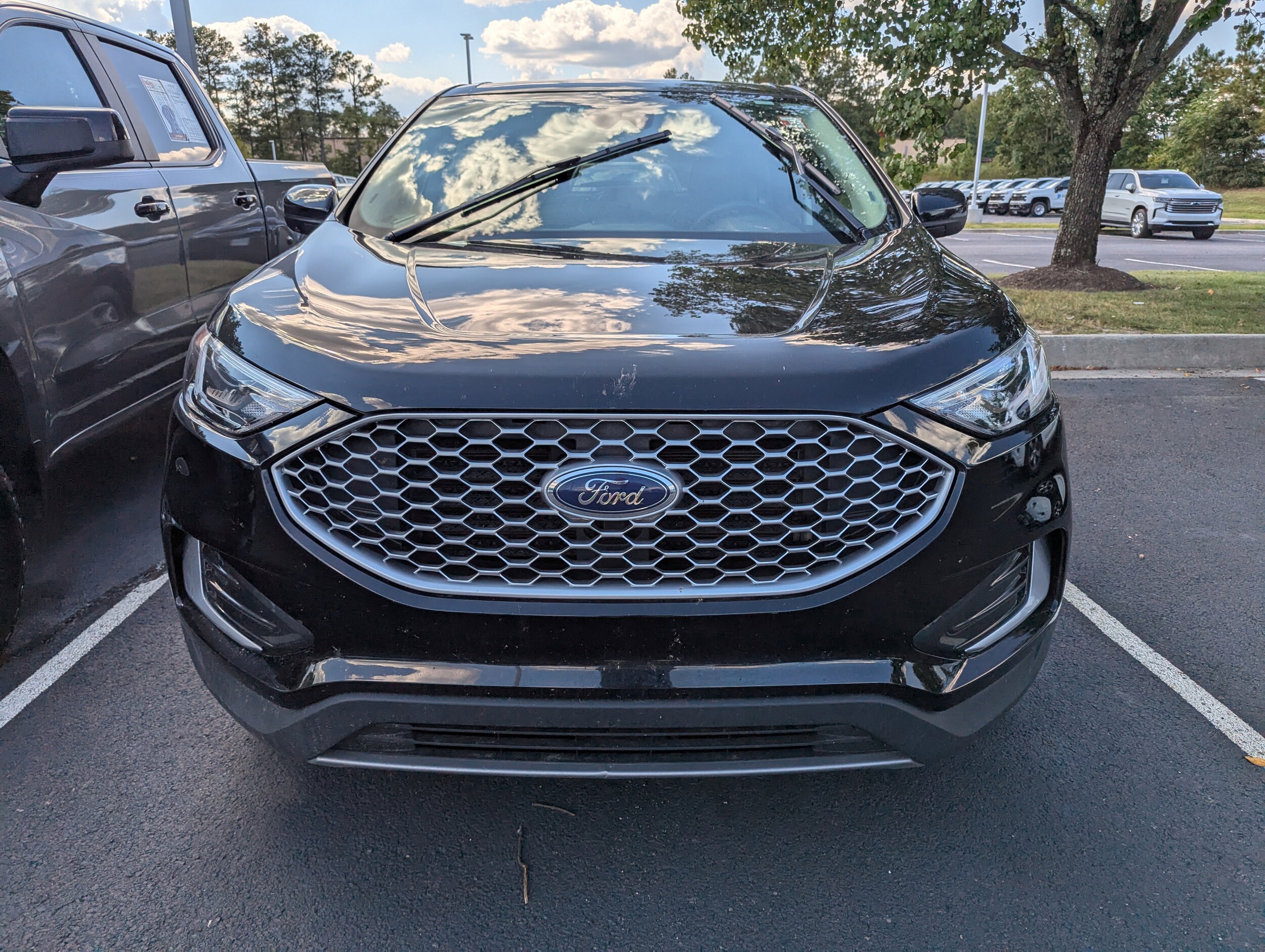 2024 Ford Edge SEL photo 2