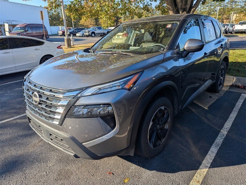Used 2024 Nissan Rogue SV SUV