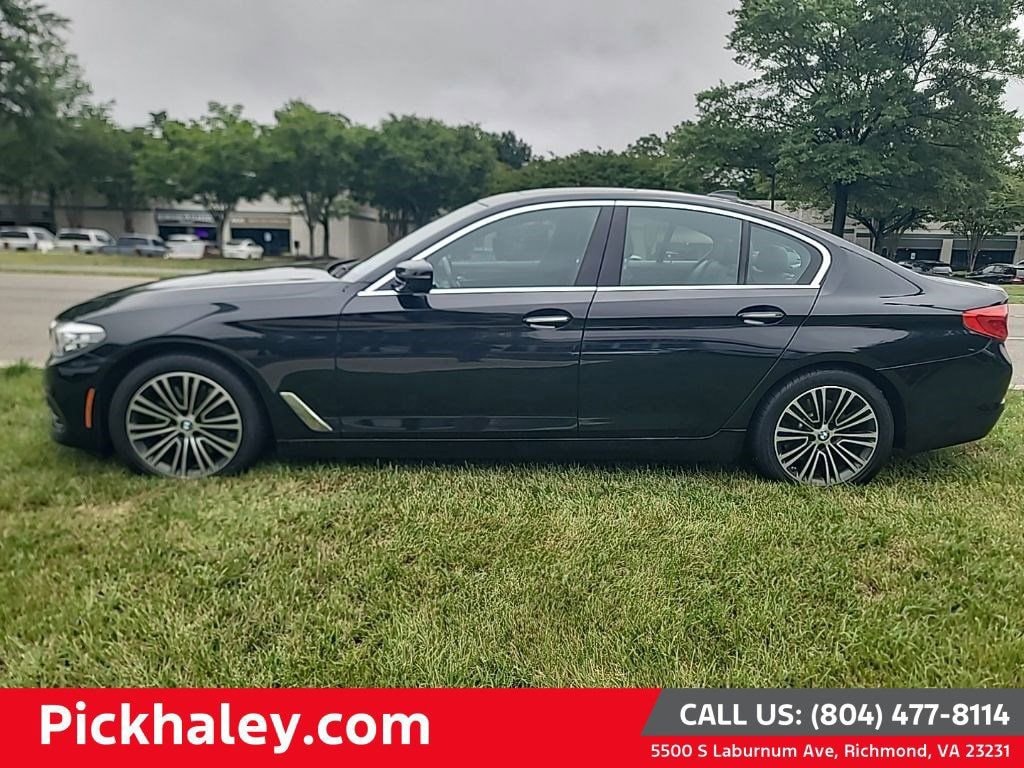2018 BMW 5 Series 530i xDrive Sedan's photo