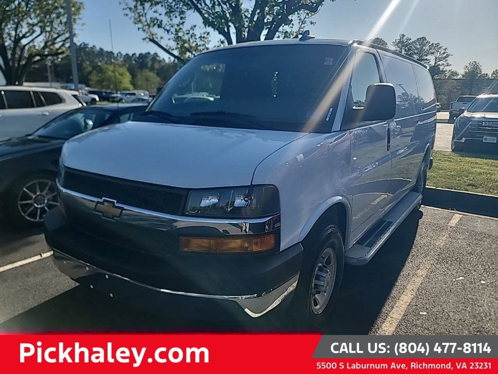 2024 Chevrolet Express 2500 Work Van HD's photo
