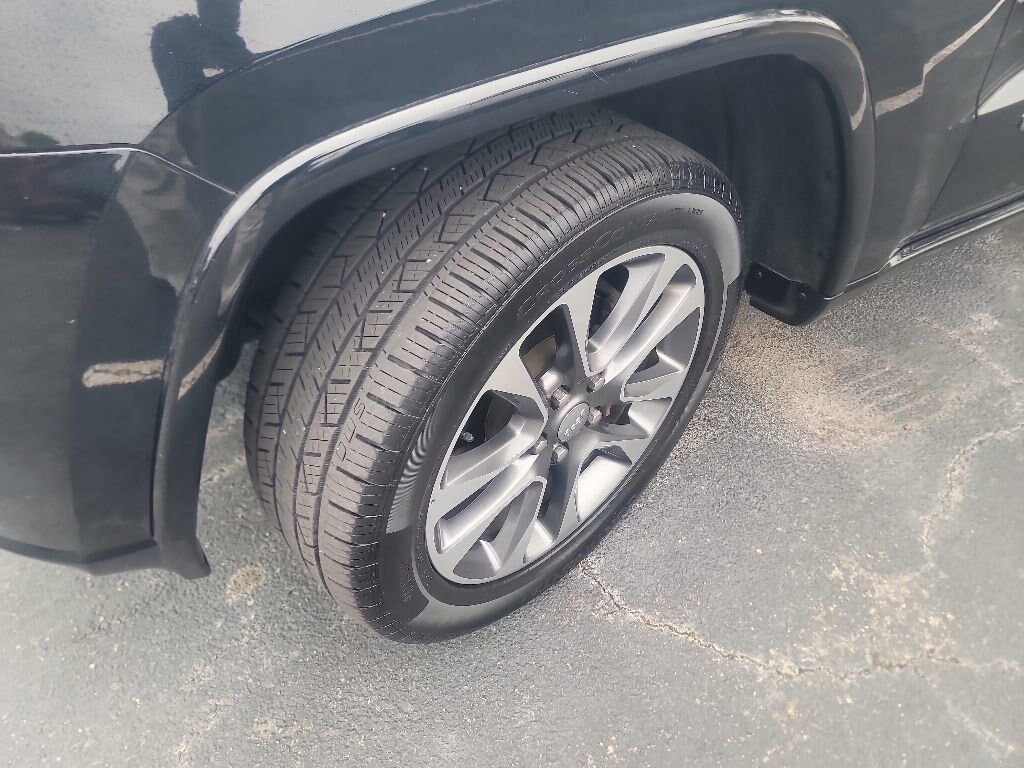 Used 2017 Jeep Grand Cherokee Overland