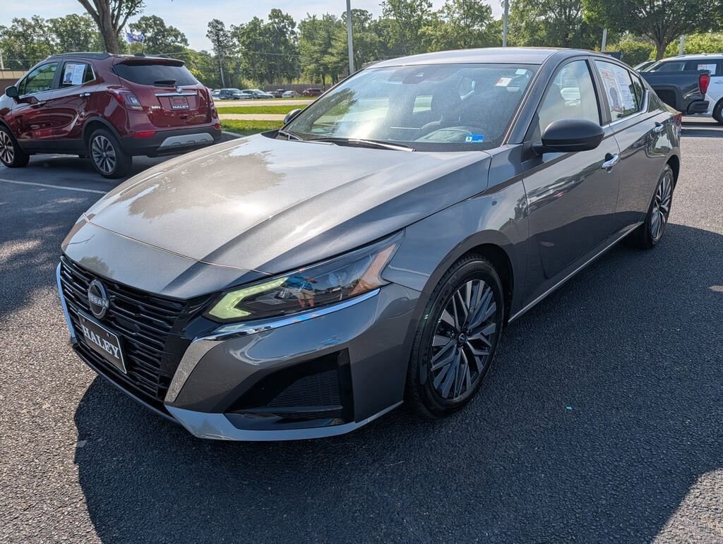 Used 2025 Nissan Altima SV