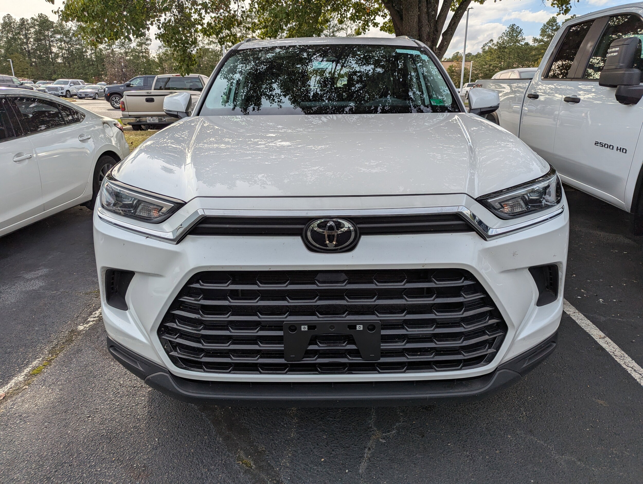 2025 Toyota Grand Highlander XLE photo 2